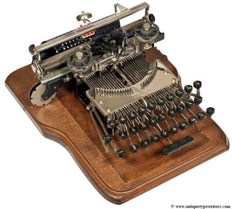 Illustration for article titled 13 of the World's Oldest (and Most Beautiful) Typewriters